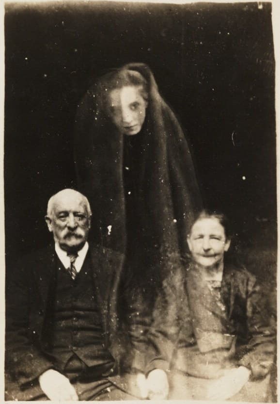 Fotografía documental — Por una antropología de lo paranormal