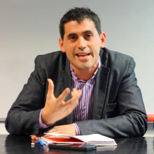 Fotografía documental — Entrevista a Marcos Carbonelli: Evangélicos y neoliberalismo ¿mito o realidad?