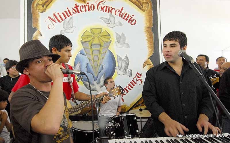 Fotografía documental — El “Evangelio” en las cárceles (2)