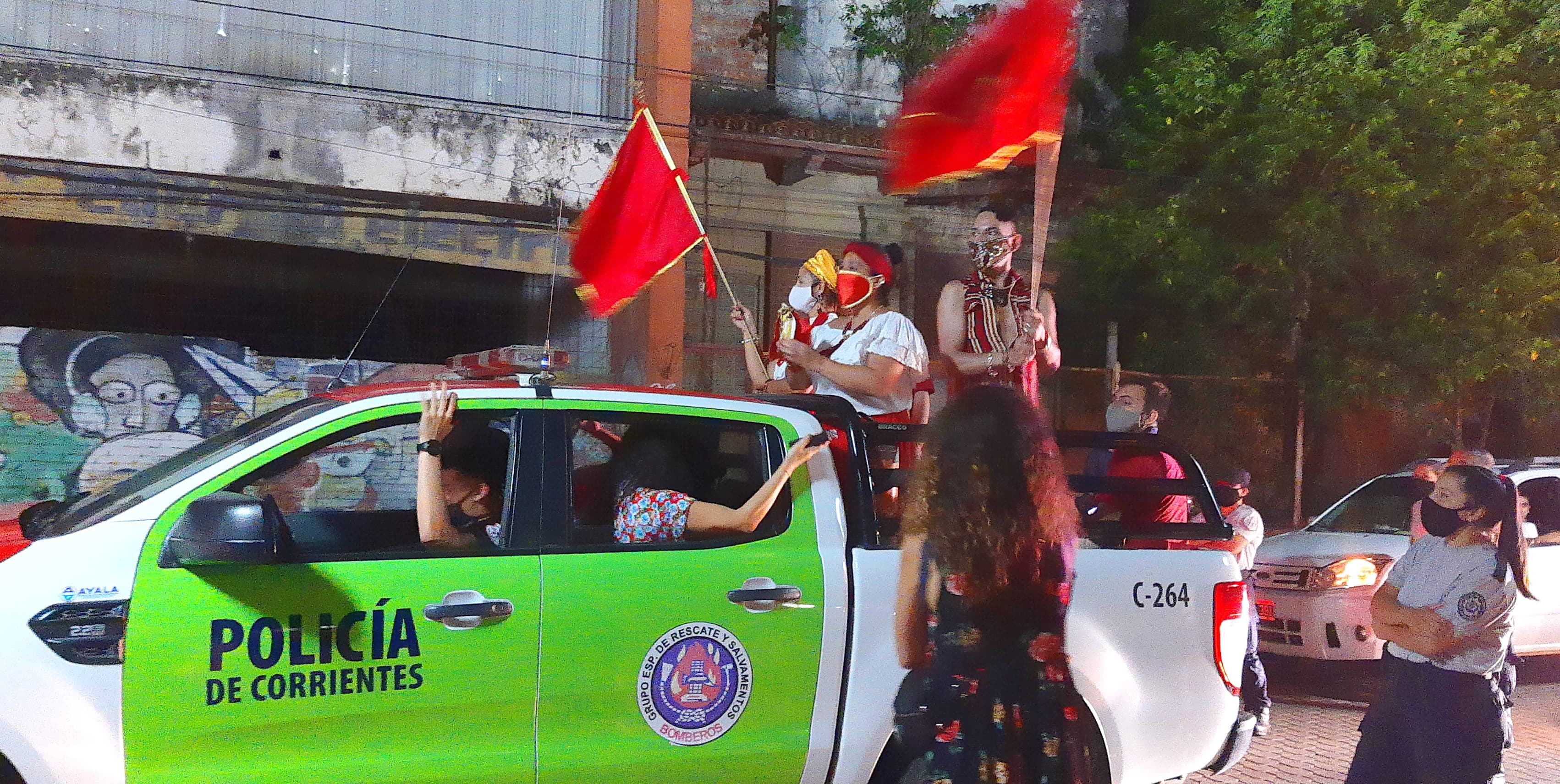 Fotografía documental — La caravana del Santo Cambá -San Baltasar en pandemia