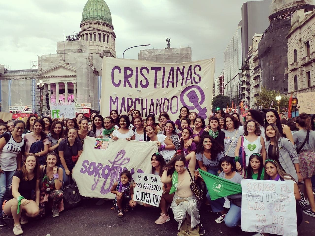 Fotografía documental — Ser mujer evangélica en la ola feminista