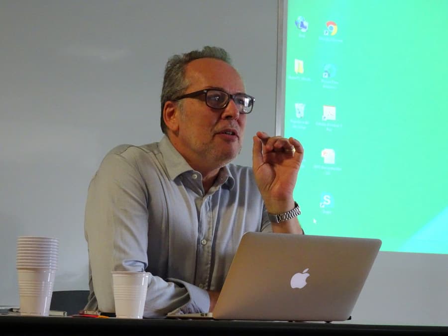 Fotografía documental — Videos de la conferencia de Joanildo Burity: «Religiones, pluralismo e interculturalidad»