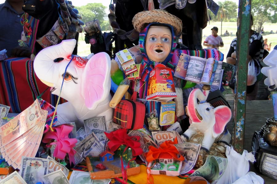 Feria de las Alasitas