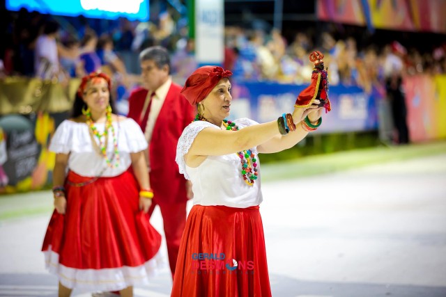 La imagen de San Baltazar de la familia Caballero preside el desfile. 