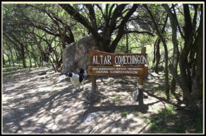 Altar Comechingón en Piedras Blancas, faldeo de las sierras merlinas.